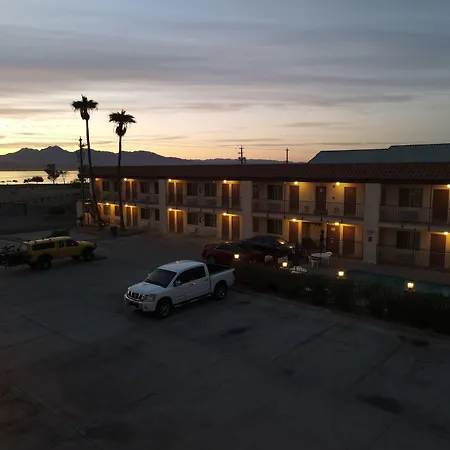Sway Hotel Lake Havasu