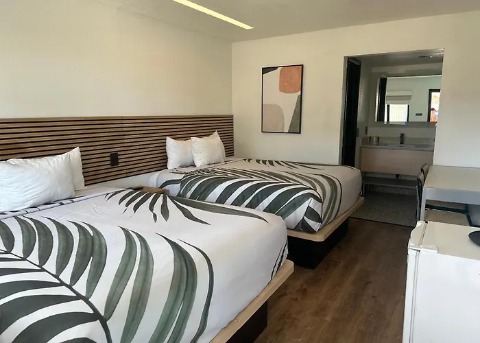 Sway Havasu Motel 3*