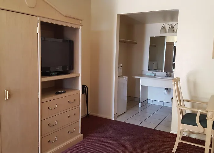 Sway Havasu Motel 3*